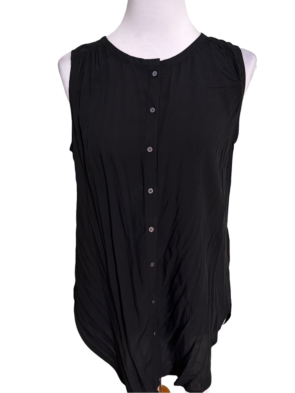 LOFT Black Sleeveless Button-Front Blouse
